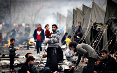 DAIŞ 145 penaberên Filestînî li kampa Yermûk kuştin