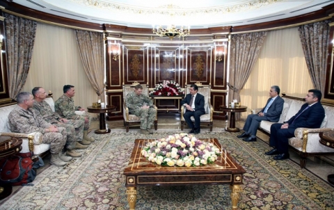 مسرور بارزاني وباتريك روبرسون يؤكدان على الحل السياسي للأزمة السورية مسرور بارزاني وباتريك روبرسون يؤكدان على الحل السياسي للأزمة السورية