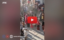 بالفيديو... تدافع واشتباك بالأيادي للحصول على الخبز من البراكيات بقامشلو