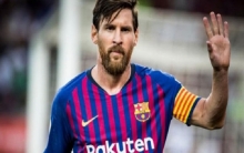 ليونيل ميسي يطوي آخر صفحة له مع برشلونة 