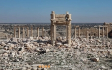 The Revolutionary Guard transports a new shipment of Palmyra antiquities to Iran