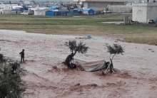 وفاة 6 سوريين غرقاً بمياه السيول على الحدود التركية