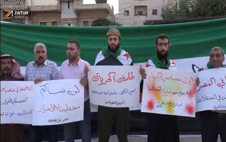 Efrîn .. Banga derxistina girtiyên xwe dikin, û yên Kurdan paşguh dixin