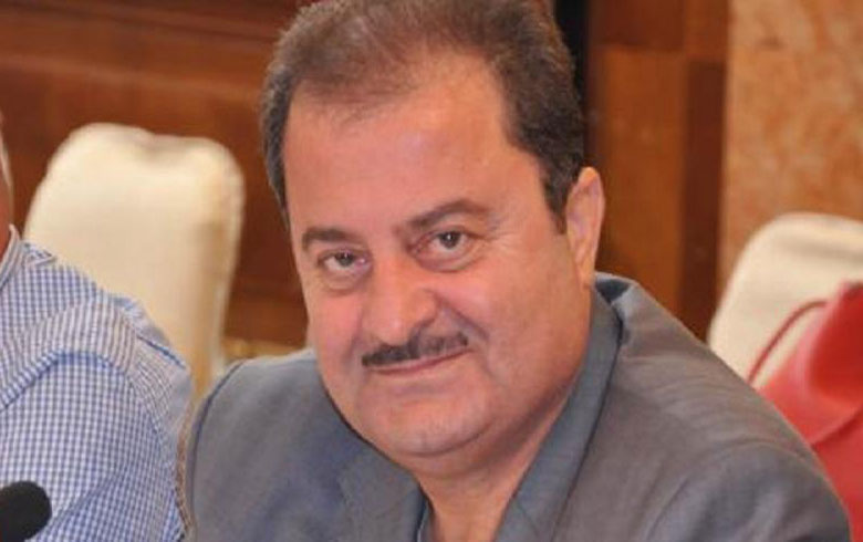 نقيب فناني النظام يصف الفنانيين المعارضين بالغربان